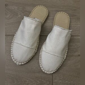 Havaianas Cream Canvas Slide Sandals – Size 8